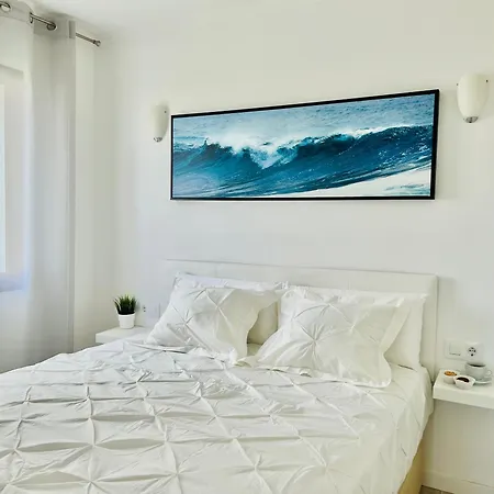 Paulmarie Ocean View In Windsor Park Apartamento